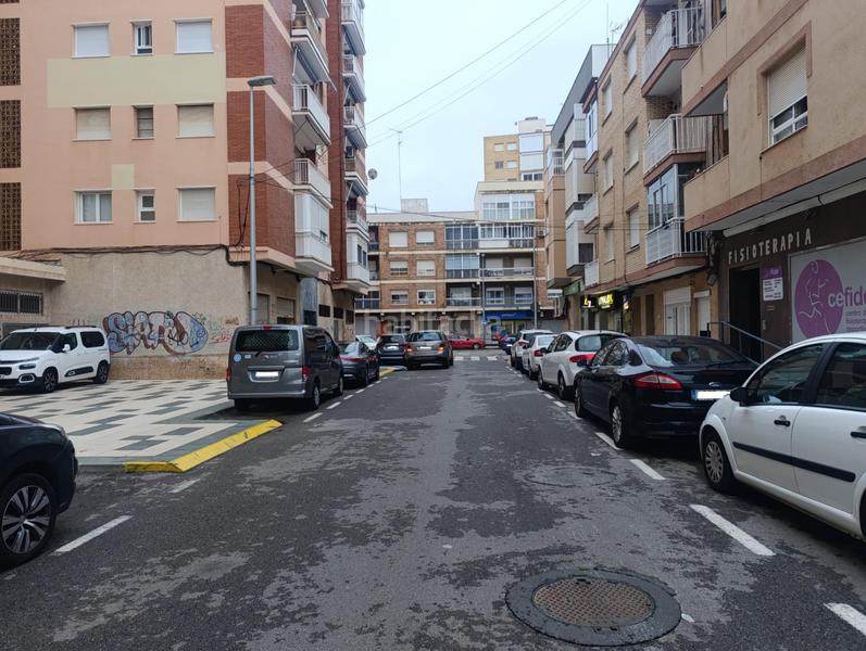 Foto e841f5bd-c3ac-4347-be01-15af77323aaa. Locale commerciale in calle de ramón josé sender 4 in Cartagena