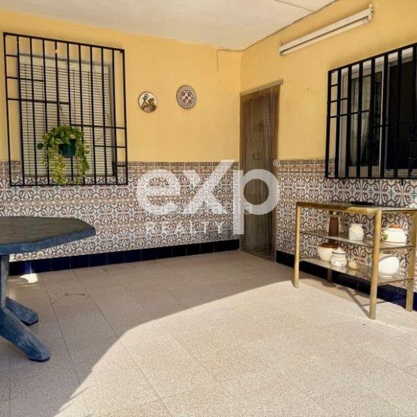 Foto 087677a2-d381-4276-8fce-16c3140dc712. Casa amb aparcament piscina a Vilamarxant