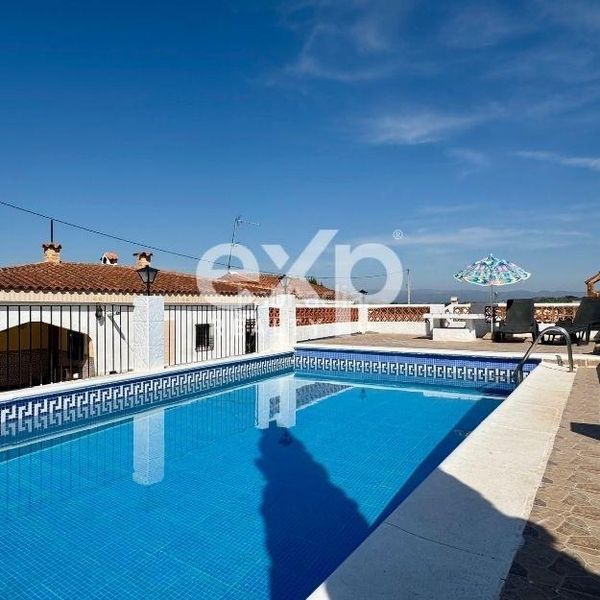 Foto 771c5bae-bb81-493b-b49a-7ca46d1f624e. Casa amb aparcament piscina a Vilamarxant