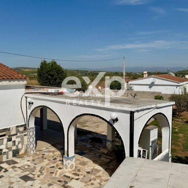 Foto 86e4700a-032f-4200-b69b-535dbb1c3835. Casa amb aparcament piscina a Vilamarxant