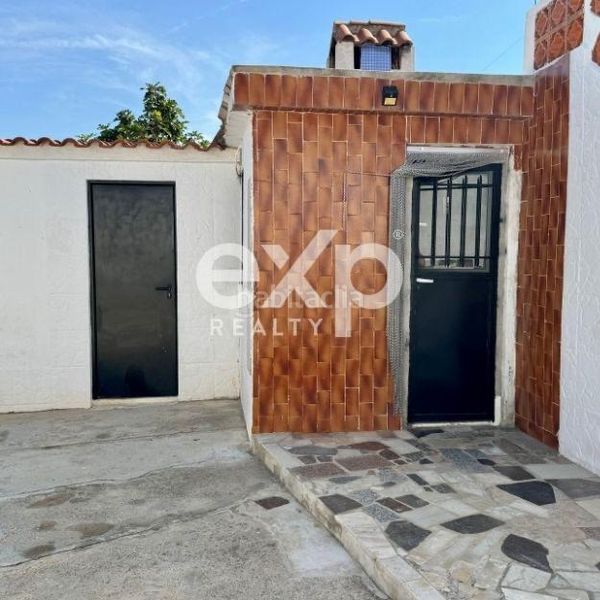 Foto a8ccf5d4-f014-4582-8886-fc98bf6fa38e. Casa amb aparcament piscina a Vilamarxant