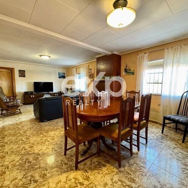 Foto af9e836d-15e6-474c-bdf8-13e9424300a9. Casa amb aparcament piscina a Vilamarxant