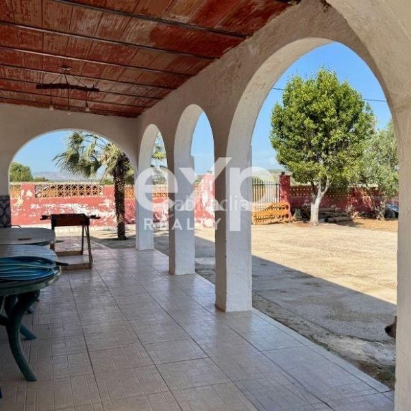 Foto b3d2f819-ac97-4726-85a5-21199fbe9272. Casa amb aparcament piscina a Vilamarxant