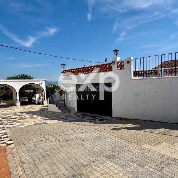 Foto f0fb0406-0199-45a6-858c-acea48f6826c. Casa amb aparcament piscina a Vilamarxant