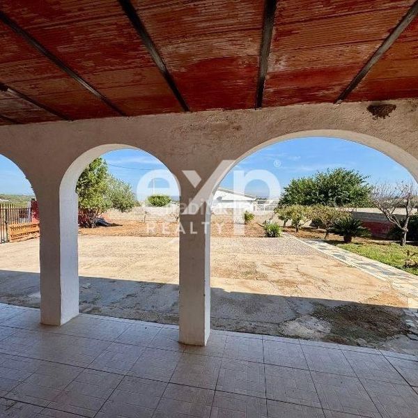 Foto f99d5c71-8583-4bcc-844c-c8ceedced07c. Casa amb aparcament piscina a Vilamarxant