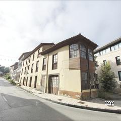 Reihenhaus  Lugar las caldas 66. Casa histórica con gran potencial en el corazón de las caldas