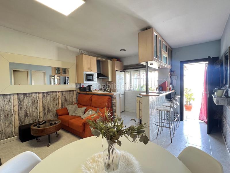 Foto 018a21a6-0473-478c-b52b-6181097ea290. Maison avec parking dans Sant Vicenç dels Horts