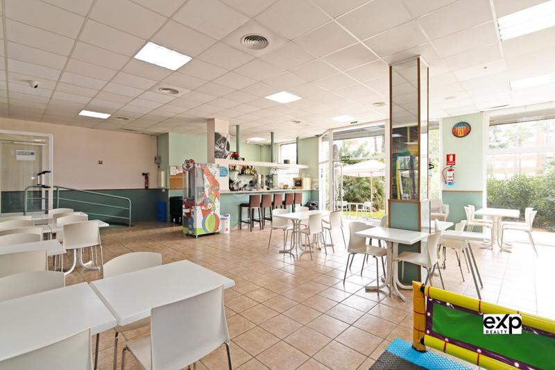 Foto 7a7baf53-b58b-4df4-814b-c01e2900697e. Lloguer local comercial a Zona Avenida al Vedat Torrent