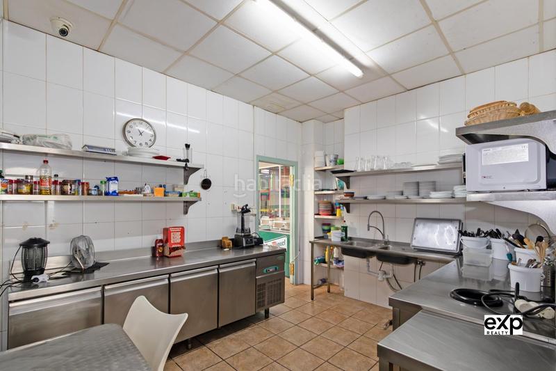 Foto b6742c5e-5442-4b89-bd7c-457cf68fba86. Lloguer local comercial a Zona Avenida al Vedat Torrent