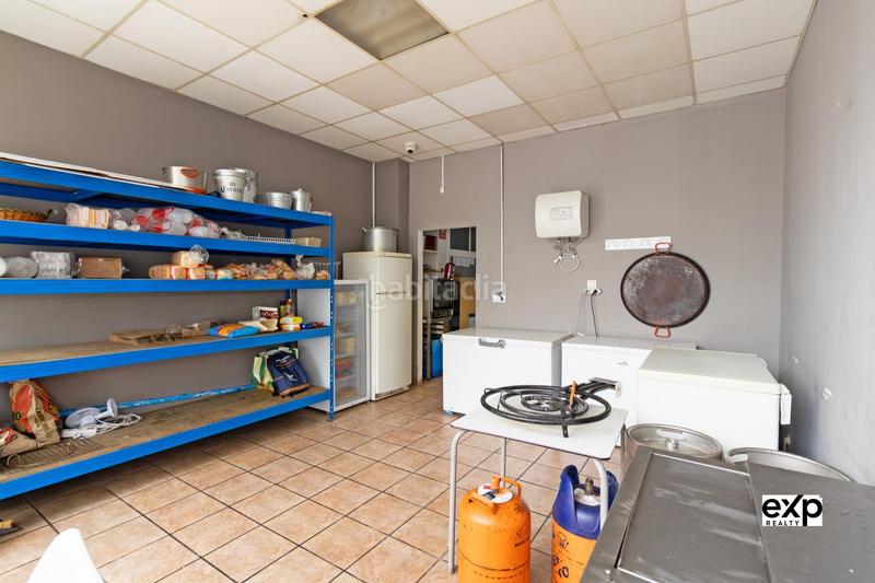 Foto 1af9dff6-f4e0-4a08-9a97-980124e9f443. Location local commercial dans Zona Avenida al Vedat Torrent