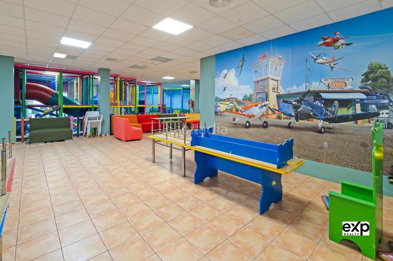 Foto 1f005651-fdaa-4ba7-832b-97352b4bb1c5. Location local commercial dans Zona Avenida al Vedat Torrent