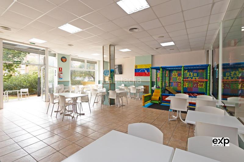 Foto 794fc92a-72ac-458f-bfbe-00052c7c3524. Location local commercial dans Zona Avenida al Vedat Torrent