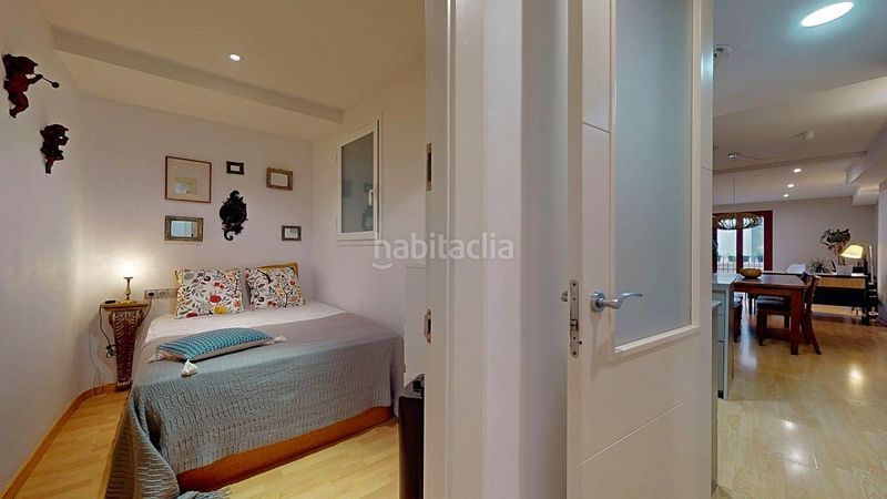 Foto b615fa53-a7c6-4d8d-acec-6e768d0c0784. Pis a Raval Barcelona