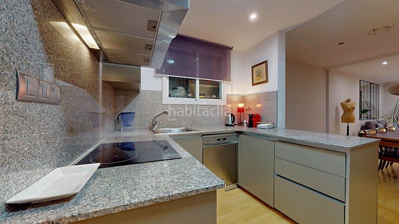 Foto d7a3133f-c06a-492d-aff8-b8f9c7917521. Pis a Raval Barcelona