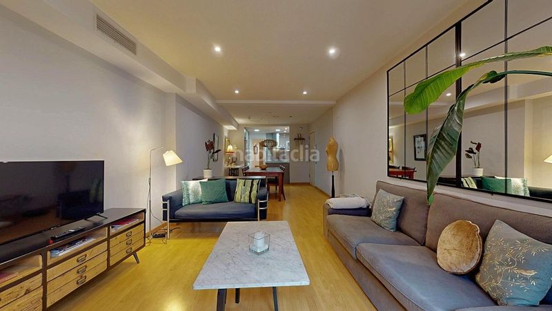Foto f8ba248d-34a1-4a41-8d8d-09660b37d748. Pis a Raval Barcelona