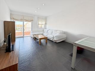 Etagenwohnung  Calle de san juan. Oportunidad! amplio y moderno piso listo para entrar a vivir  si