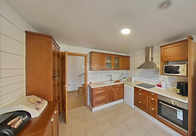 Foto 2124b98d-3f36-4ce6-a9a8-dd41f55863a2. Casa a schiera con riscaldamento parcheggio in Nuevo Centro Sagunt