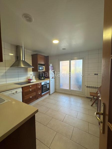 Foto bcfbeaaa-8f9f-4a8b-bb75-7e4326500162. Casa a schiera con riscaldamento parcheggio in Nuevo Centro Sagunt