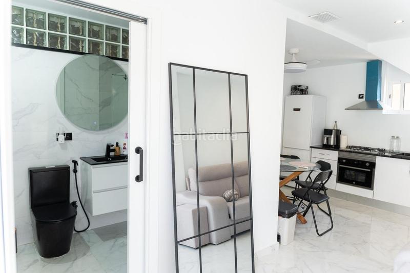 Foto 78cc4471-b07e-490d-8bfd-eed9be0d3be9. Xalet amb aparcament a calas Santa Pola este Santa Pola