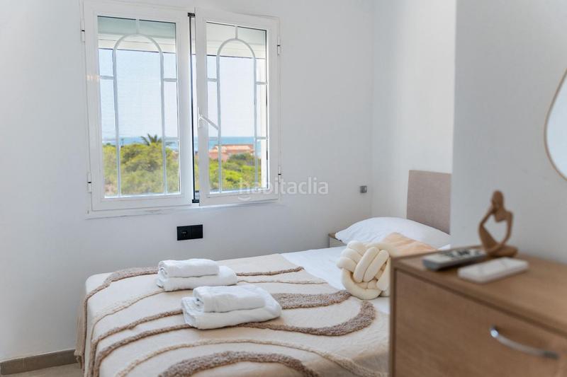 Foto b33de917-f46f-4567-9e8a-a1af3a754425. Xalet amb aparcament a calas Santa Pola este Santa Pola