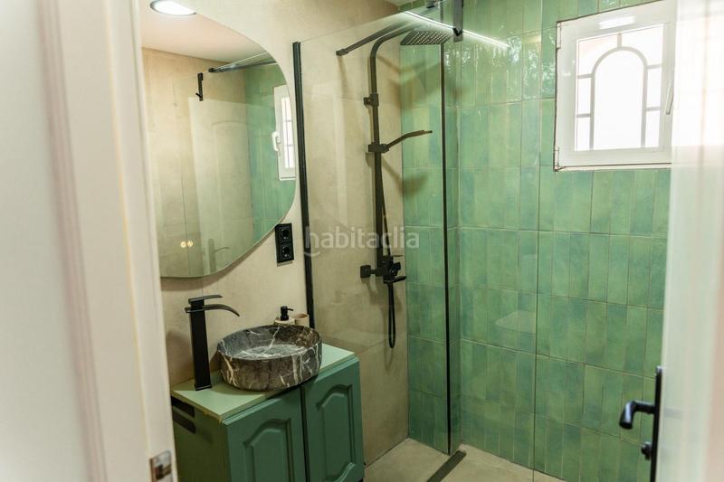 Foto e1d31fba-eb50-43c3-bfce-78e384e7fb0c. Xalet amb aparcament a calas Santa Pola este Santa Pola