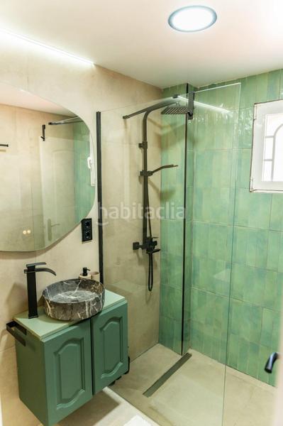 Foto f412aed1-3e1a-4b83-a106-4dbd57665819. Xalet amb aparcament a calas Santa Pola este Santa Pola