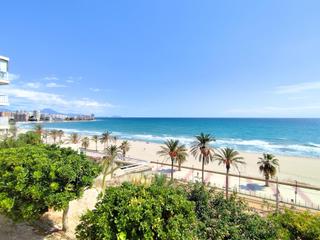 Rent Flat  Calle de san sebastián. Alquiler de piso en primera linea de playa muchavista