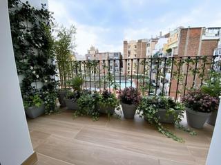 Pis  Gran vía corts catalanes. Exclusiva vivienda a estrenar en la gran vía de barcelona