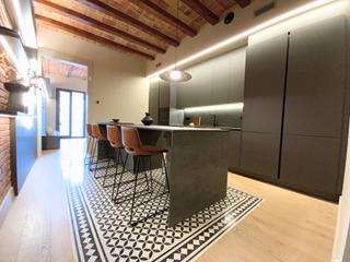 Appartement  Gran vía corts catalanes. Exclusiva vivienda reformada a estrenar en la gran vía de barcel