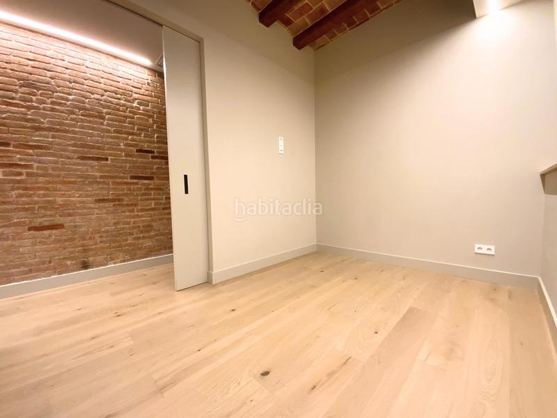 Foto 5c70a837-7eb9-4a90-a84d-71fc2558db50. Etagenwohnung in Sant Antoni Barcelona