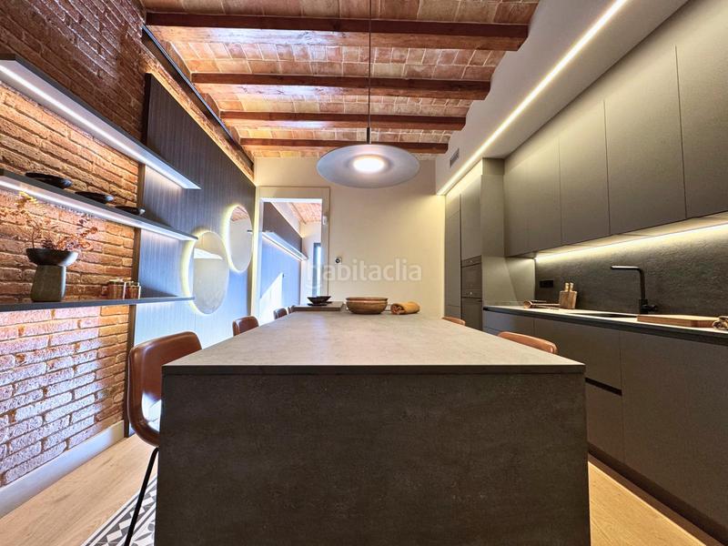 Foto ad93572b-d24f-4349-b1cf-9f75b15a3738. Etagenwohnung in Sant Antoni Barcelona