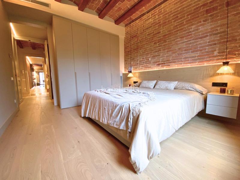 Foto c8cb051b-f6eb-48a1-b65c-1d0cb6ef1c12. Etagenwohnung in Sant Antoni Barcelona