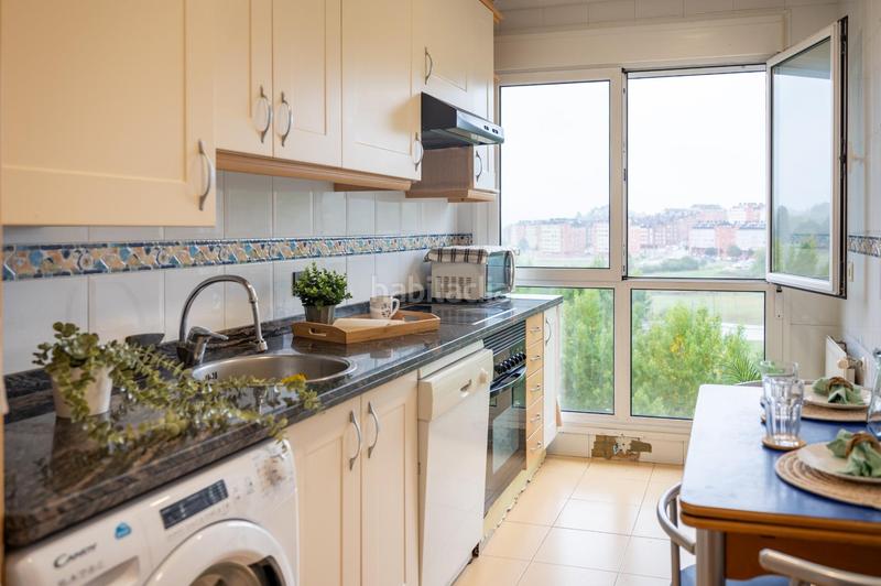 Foto fb40b472-faa8-45d1-8150-cb013d73a0f8. Pis a calle coaña 2 a La Florida Oviedo