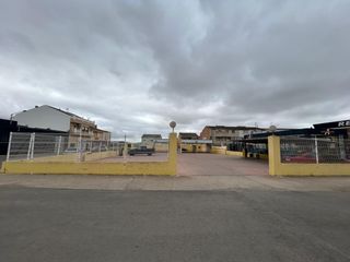 Wohngrundstück in Calle de jaén 43. Solar urbano en zona de expansión de hellín