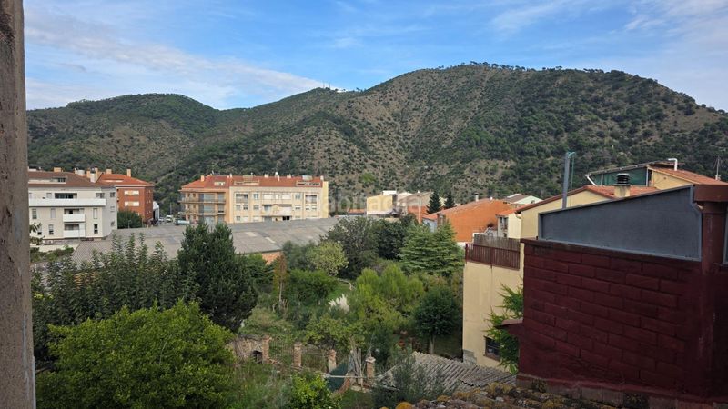 Foto d3b186d8-5084-4761-872d-2759c76ceee8. Casa adossada a Capellades