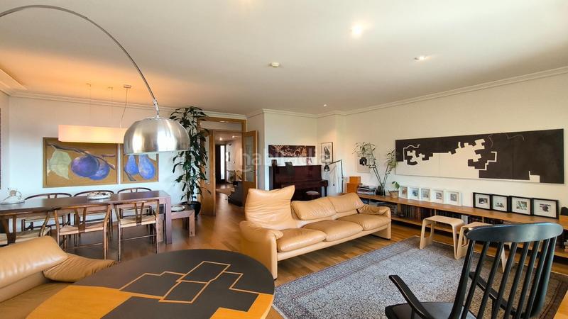 Foto 8a70c0b7-d205-4f88-9557-65c4831ed0e2. Semi detached house with heating parking pool in Poio