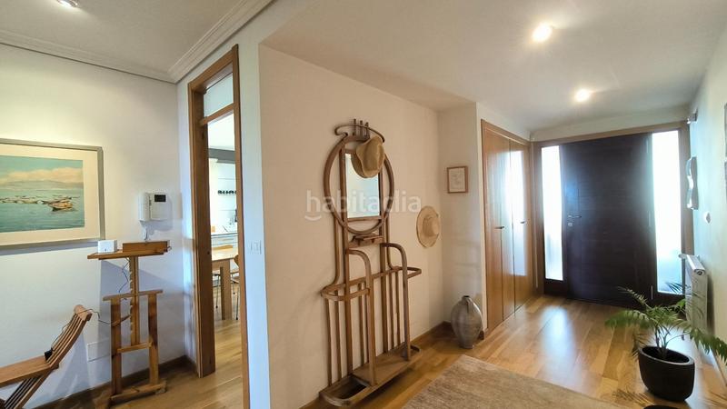 Foto cf8492fc-c3c2-4498-a901-9631eab22755. Semi detached house with heating parking pool in Poio