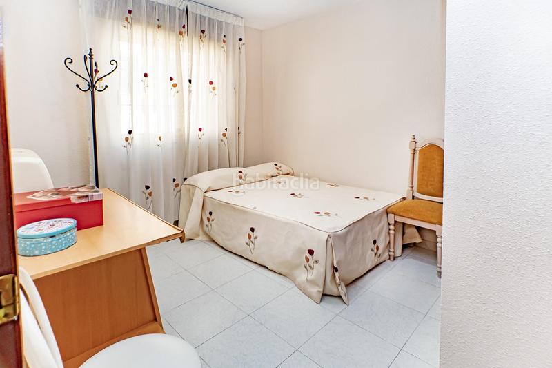 Foto 11be5dbe-6bc6-4b01-af49-cfdc8f3c0566. Duplex avec parking dans Retamar Almería