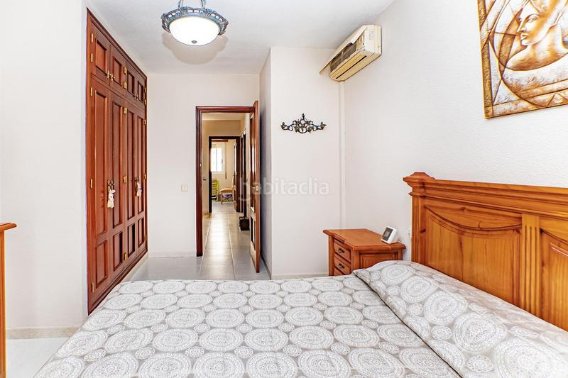 Foto d573e4c5-66bb-4a96-b6a4-d6f6a377596c. Duplex avec parking dans Retamar Almería