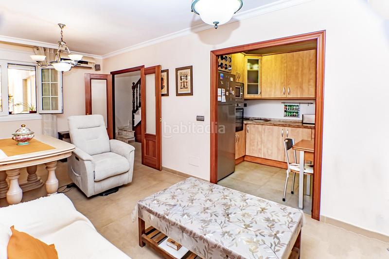 Foto eaeefe10-56ca-4e6e-b74e-efe74297b139. Duplex avec parking dans Retamar Almería