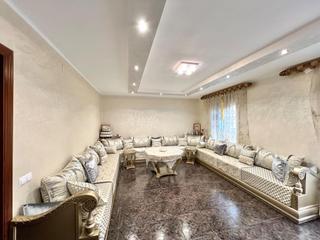 Haus  Carrer cinc. Casa independiente luminosa con terraza y vistas en tarragona