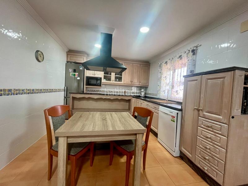 Foto 0d713c2e-dc1d-460b-8e30-594c1e2706bf. Xalet amb aparcament piscina a Montroy