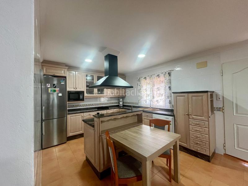 Foto 181f9a2d-47e6-432a-a976-26064135f4cb. Xalet amb aparcament piscina a Montroy