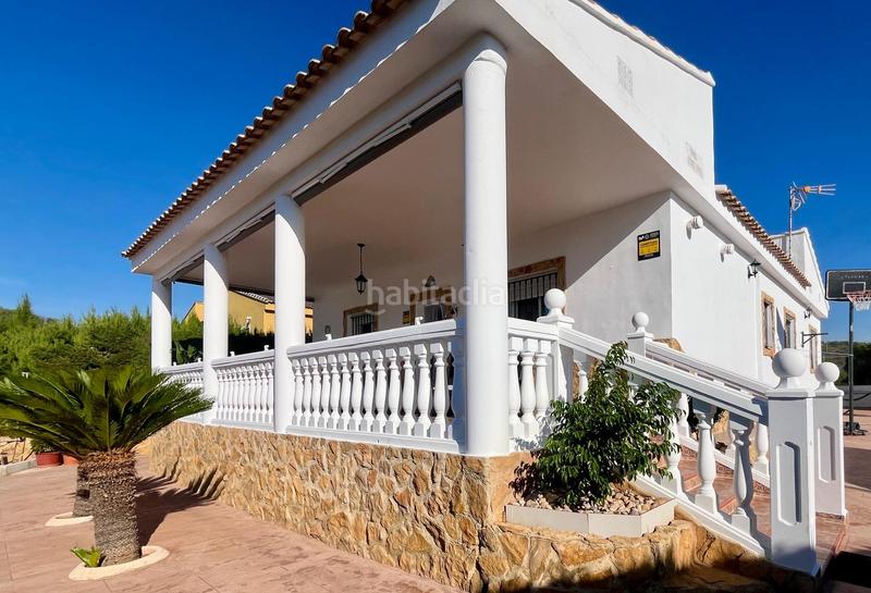 Foto 309cc899-2610-4462-9163-e8fa59f3577e. Xalet amb aparcament piscina a Montroy