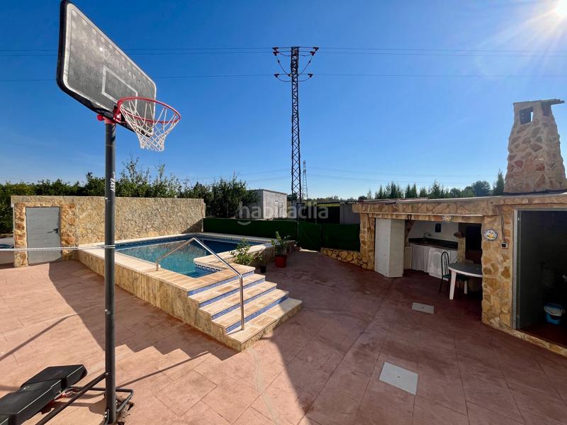 Foto 670b7bec-0de3-416e-b7fa-37e650272692. Xalet amb aparcament piscina a Montroy