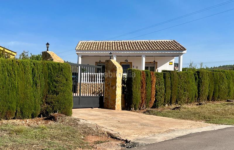 Foto 7bff253c-7eb4-4c9d-bcb1-9d39f48d6865. Xalet amb aparcament piscina a Montroy