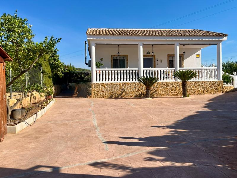 Foto 7f0dc10f-2439-4b6a-b1f4-7abc67686ed2. Xalet amb aparcament piscina a Montroy