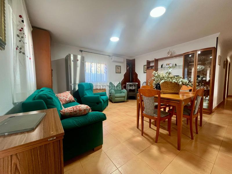 Foto afffc14e-235e-449c-9a6b-e8618f741d13. Xalet amb aparcament piscina a Montroy