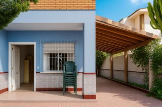 Casa  Pintor vitorio nicolas. Planta baja en la mejor zona de los narejos, a solo 180 m de la