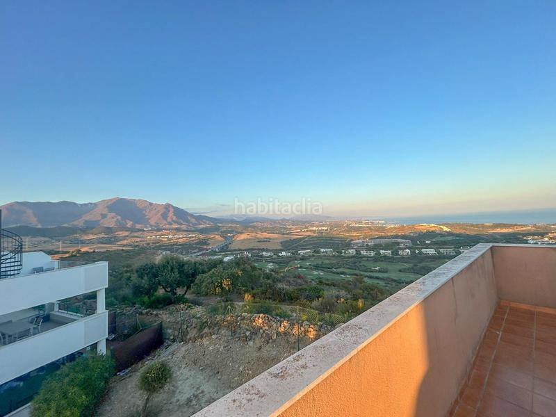 Foto 49c9c888-3854-4982-b198-ed8386f69ad2. Attique avec parking dans Doña Julia Golf Casares